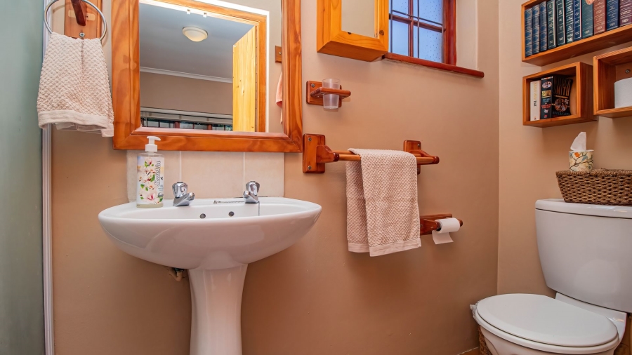 4 Bedroom Property for Sale in Table View Western Cape